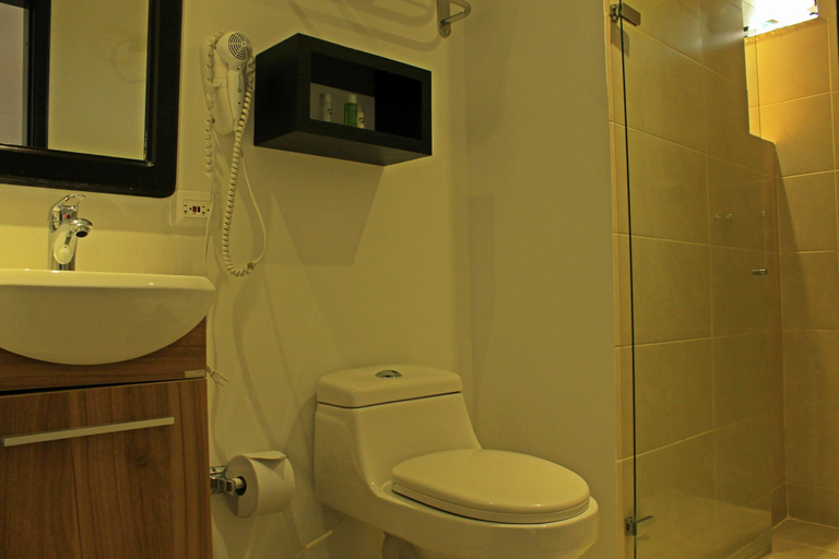 Bathroom 3, Hotel Metropolis Plaza, Santiago de Cali