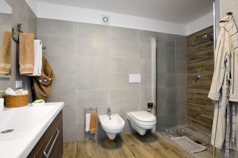 Bathroom 4, Trullo Il Fragno, Taranto