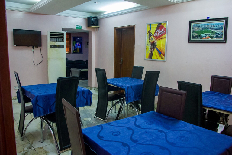 Food & Drinks 4, Folade Hotel, Apapa