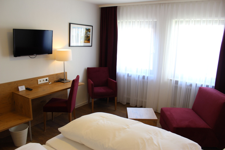 Bedroom 3, Gasthof und Pension zum Löwen, Rhein-Neckar-Kreis