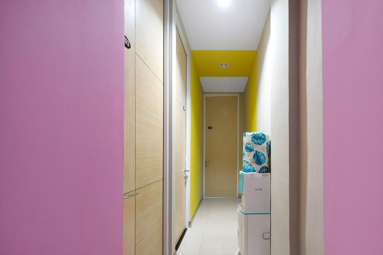 Others 5, Capital O 1121 Orienchi 2, West Jakarta
