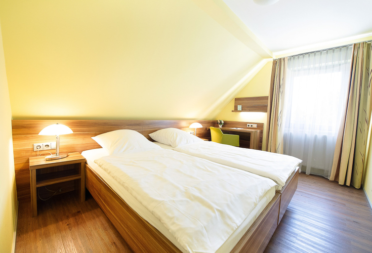 Bedroom 3, Hotel Meyer, Hildesheim
