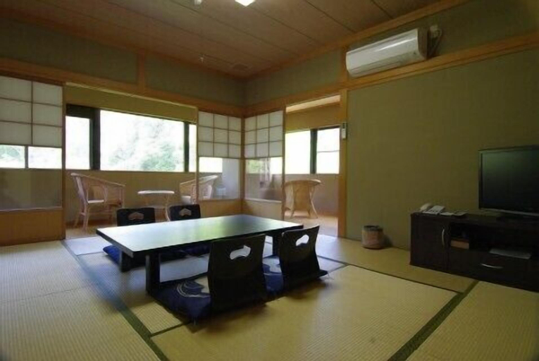 Kakusenan, Kaga