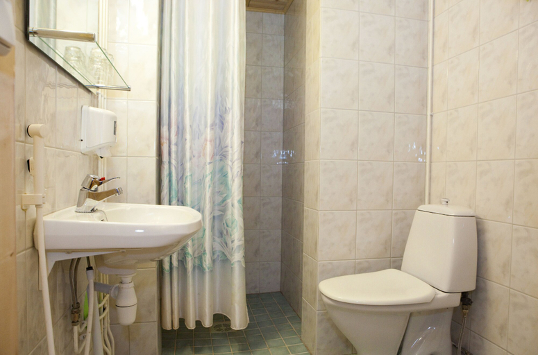 Bathroom, Möhkön Rajakartano, North Karelia