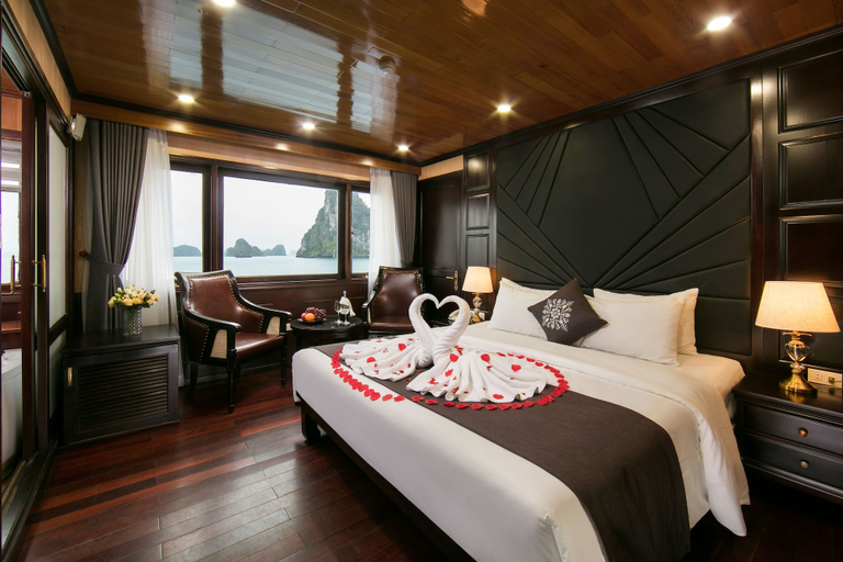 Bedroom 4, La Regina Royal Cruise, Hạ Long