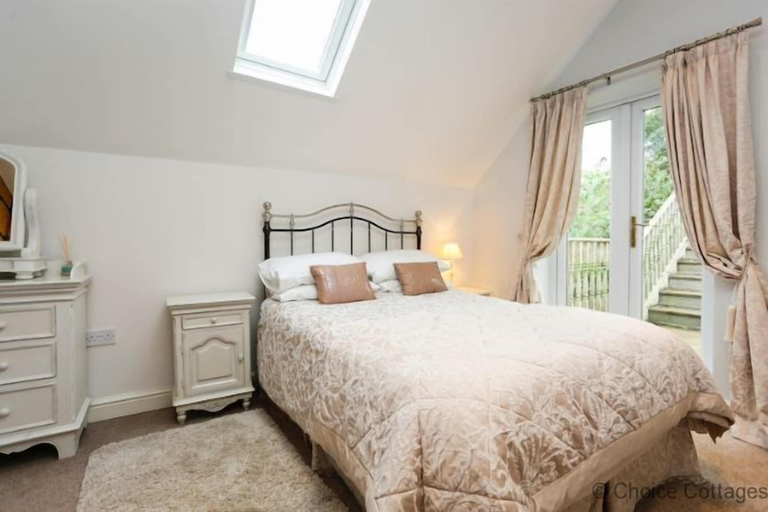 Bedroom 2, Braunton April Cottage 3 Bedrooms, Devon