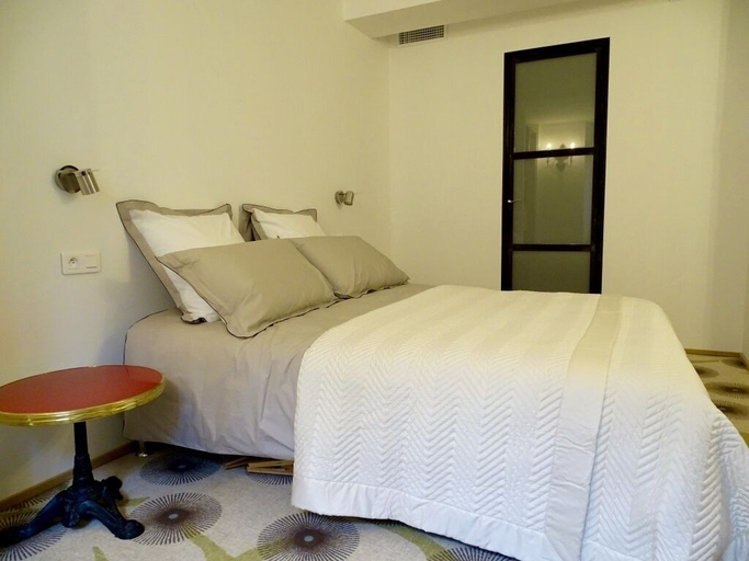 Bedroom 5, Demeure d'Hotes Le Rocher, Alpes-Maritimes