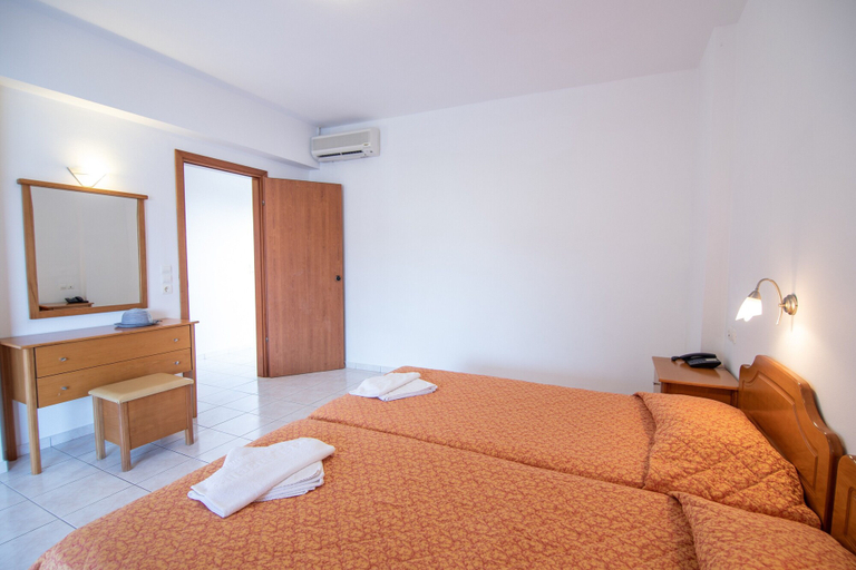 Bedroom 2, Angelika Aparthotel, Crete