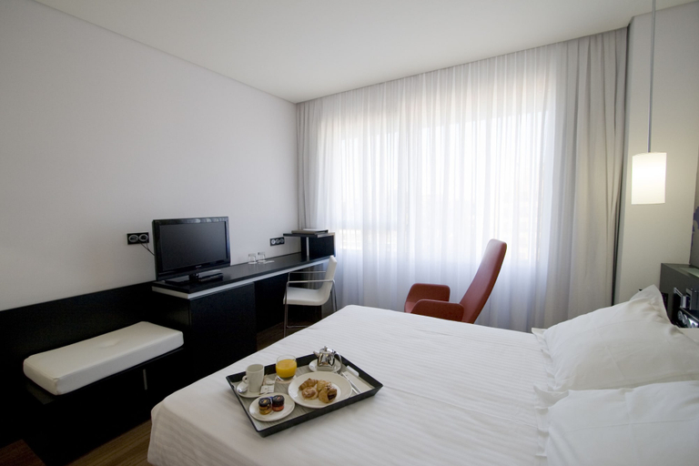 Bedroom 3, Axor Barajas, Madrid