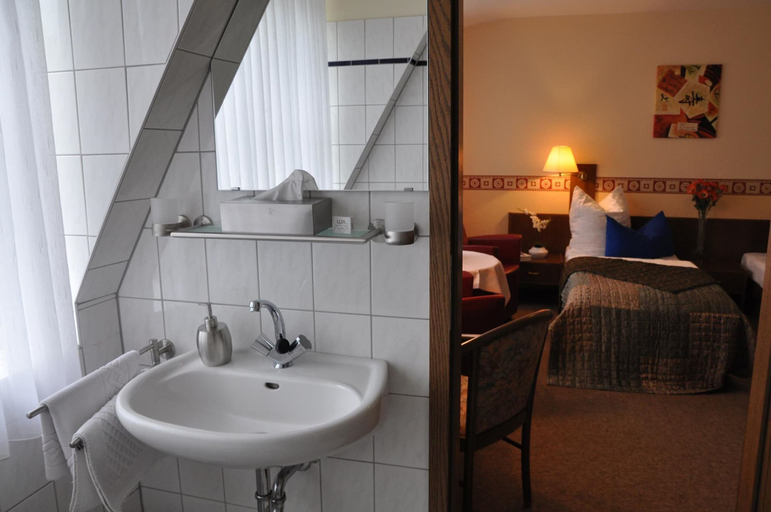 Bathroom 5, Hotel 4 Hufen, Dahme-Spreewald