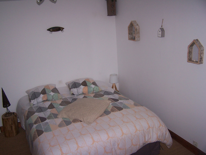 Bedroom 2, Gîte en Forterre, Yonne