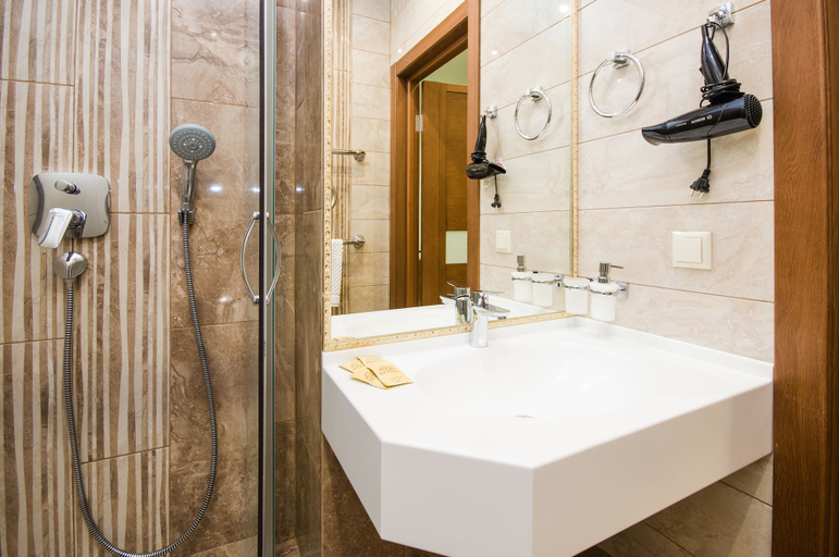 Bathroom 3, InnReef, Sochi gorsovet