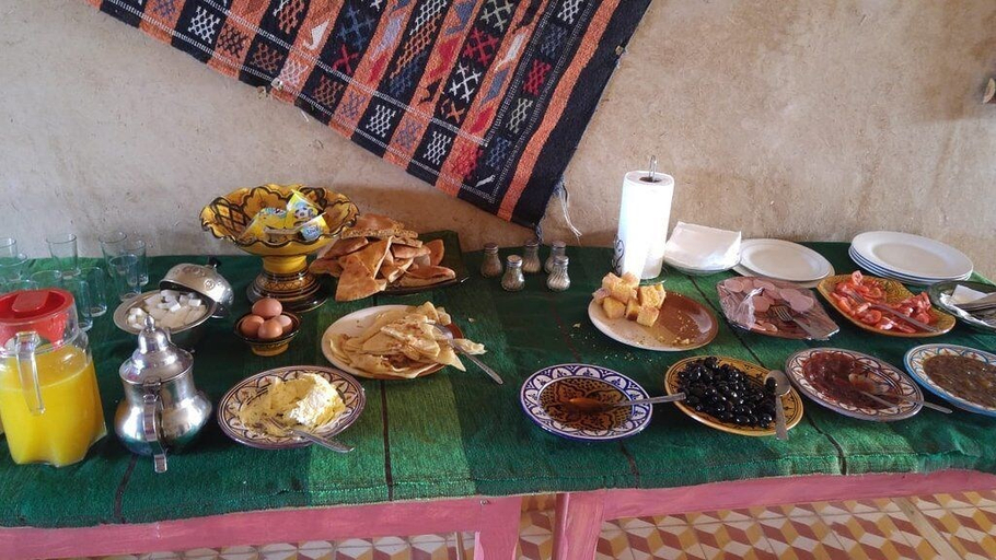 Food & Drinks 5, Desert Berber Fire Camp, Errachidia
