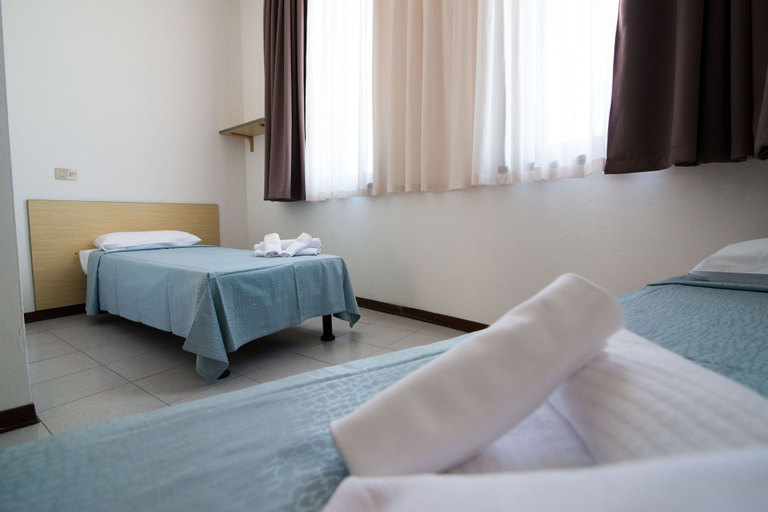 Bedroom 2, Casa Vacanza Bibbona, Livorno