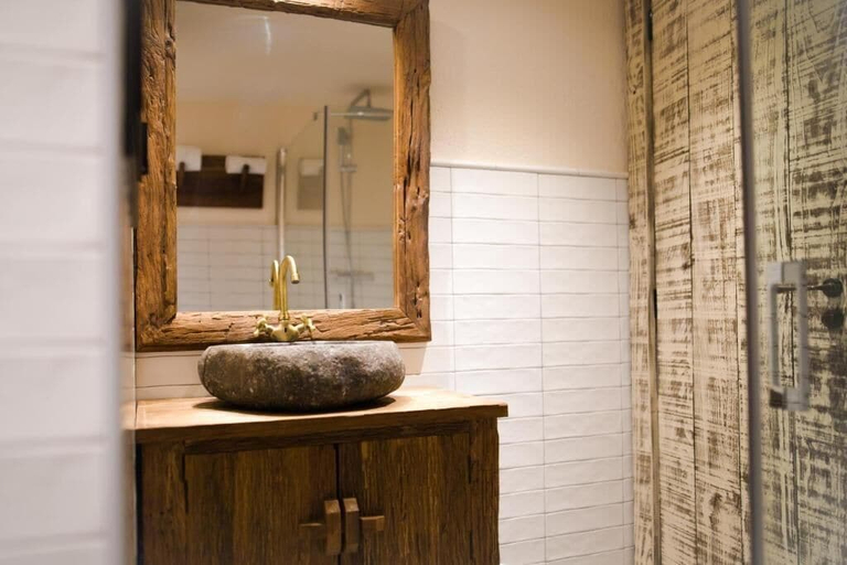Bathroom 4, La Bodega Suites, Barcelona