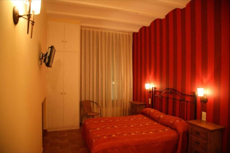 Bedroom 3, Hostal La Fuente, Huesca