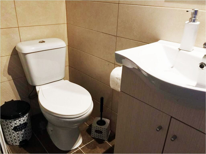 Bathroom 2, Monad Apartments Dragoumi, Central Macedonia