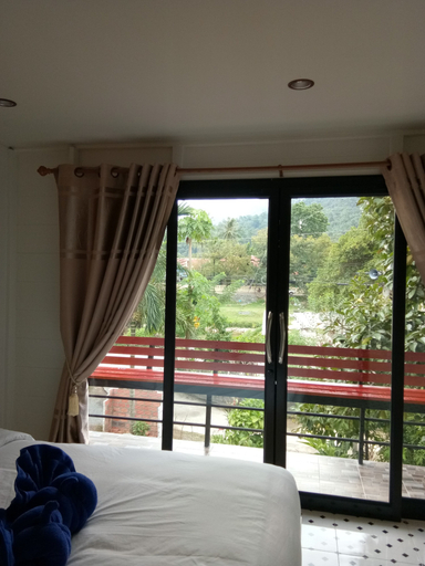 Bedroom 3, Banchomchan, Lan Saka