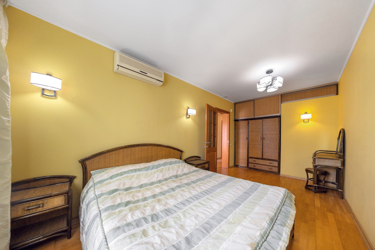 Bedroom 3, InnHome Apartments on Vorovskogo 36b, Chelyabinsk gorsovet