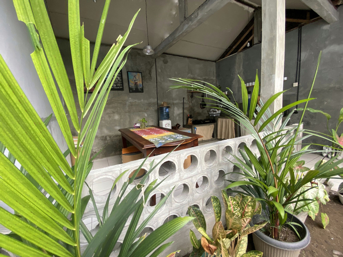 Exterior & Views 4, Reene'o Guesthouse, Yogyakarta