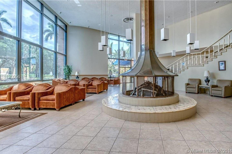 Others 1, Gorgeous River-view Apartment Hallandale Beach :), Broward