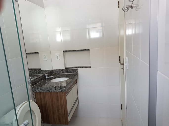 Bathroom 3, Lacqua diroma, Caldas Novas