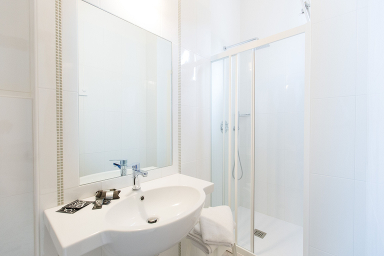 Bathroom 3, Hotel Confort, Rimini