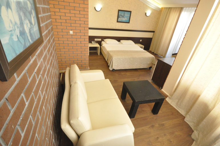 Bedroom 2, Hotel Camyuva Beach, Kemer