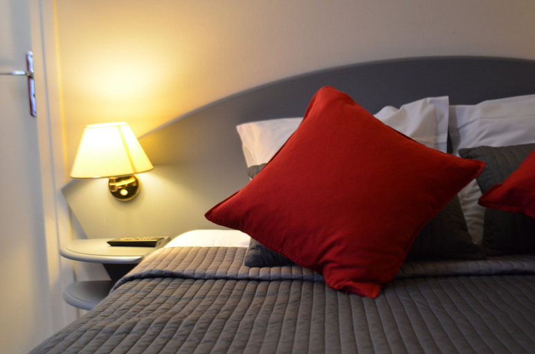 Bedroom 2, La Nouvelle Passerelle, Rhône