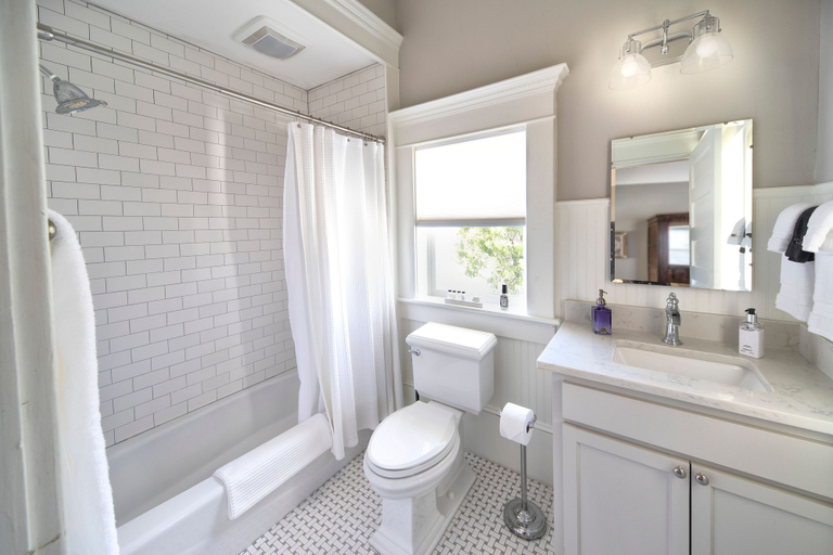 Bathroom 3, Katy House Bed and Breakfast, Bastrop