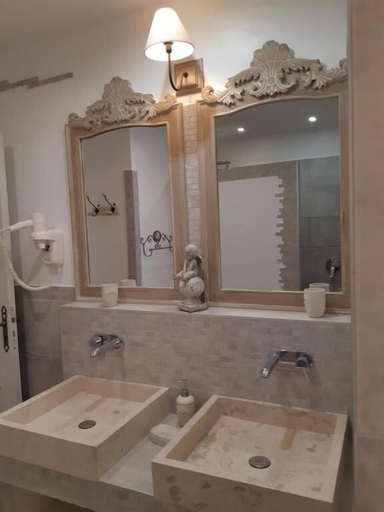 Bathroom 5, Les chambres Manon - Villa la Licorne, Bouches-du-Rhône