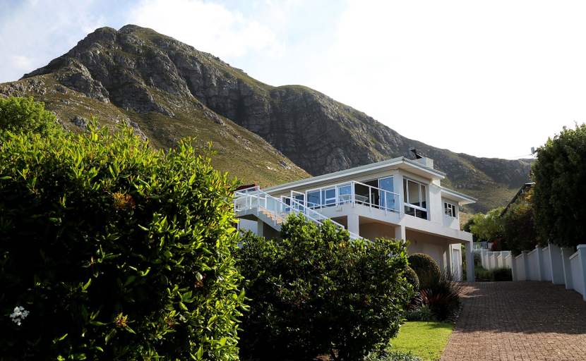 Exterior & Views 2, Home with an Ocean view, Overberg