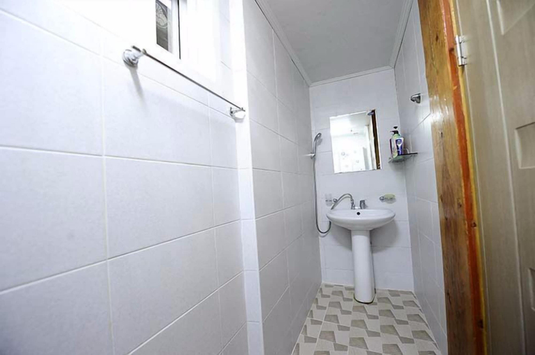 Bathroom 3, Star Rest Hanok, Jeonju