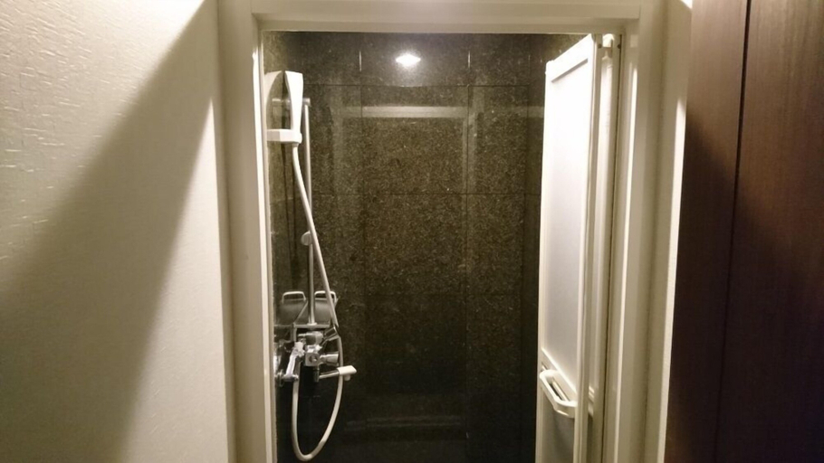 Bathroom 5, Hotel Cabin Style – Caters to Men, Okayama