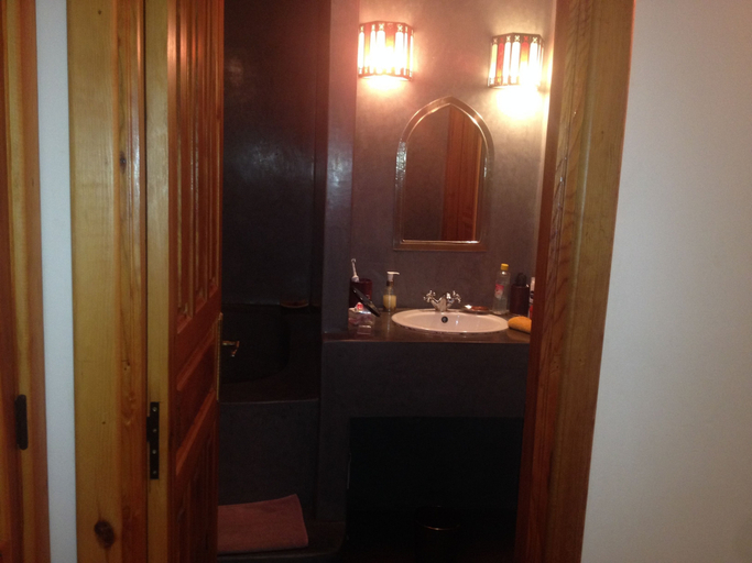Bathroom 5, Riad Mariana, Marrakech