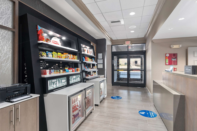 Food & Drinks 5, Hampton Inn by Hilton Springfield, Robertson