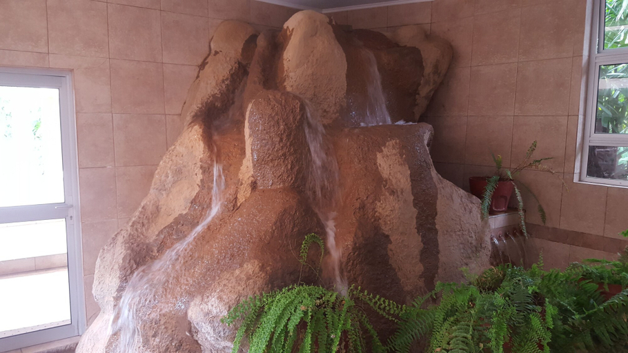 Others 5, Bubez Guesthouse, Ehlanzeni