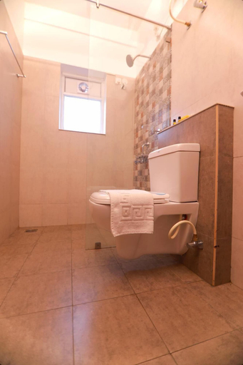 Bathroom 5, Chandra Inn, Kollam