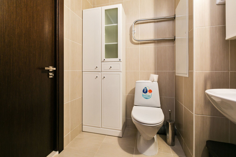 Bathroom 3, Apartments on Ozernaya, Western