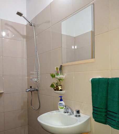 Bathroom 3, Piso 22 Shopping, Capital