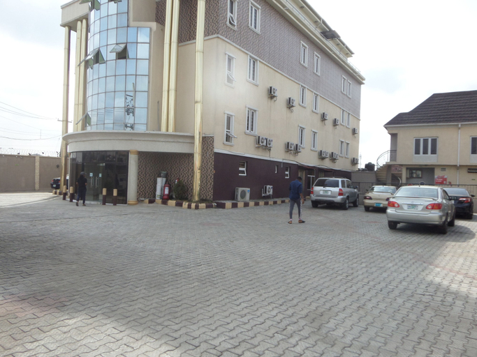 Exterior & Views, Serena Hotel & Suites, Surulere
