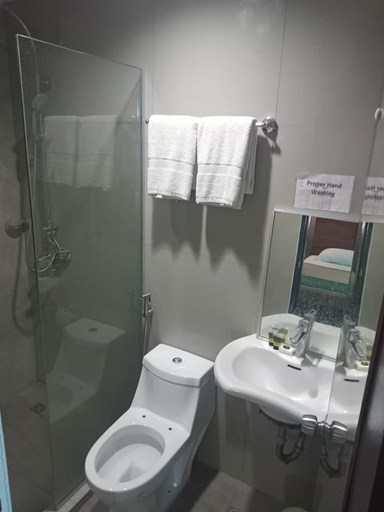 Bathroom 5, Marcian Business Hotel, Zamboanga City
