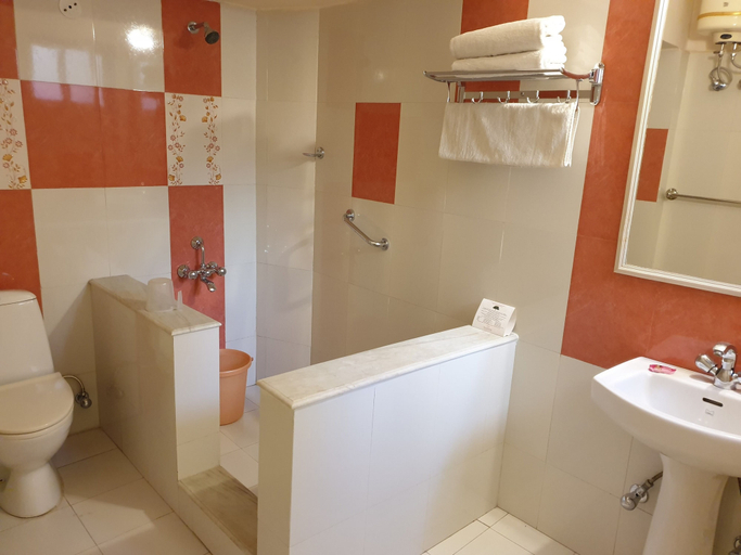 Bathroom 4, WelcomHeritage Kalyan Bhawan, Jaisalmer