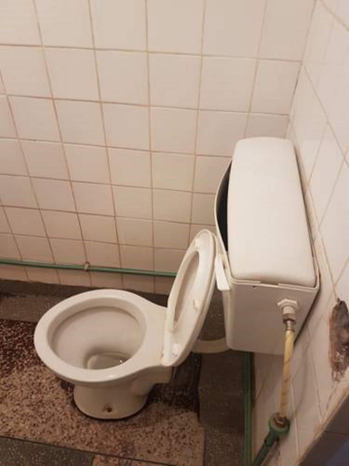 Bathroom, Sakawa Towers County Hotel, Nyaribari Chache