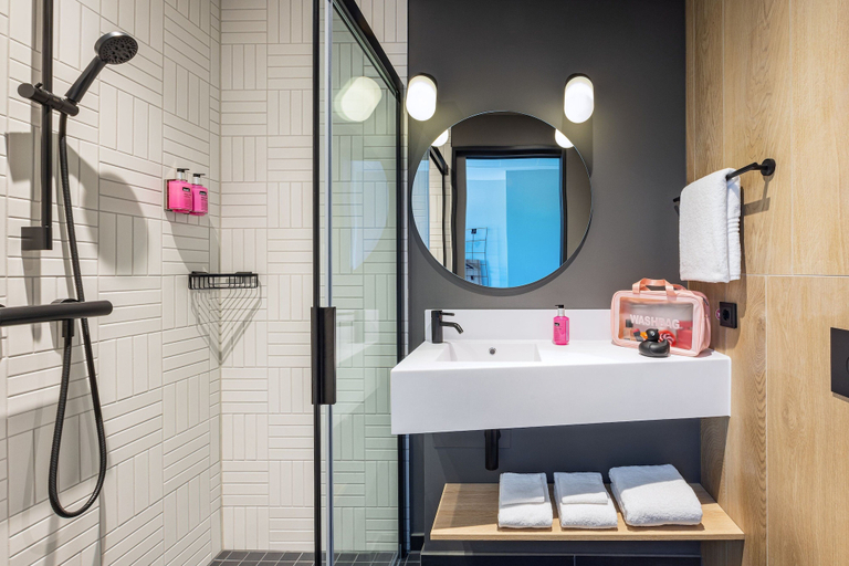Bathroom 5, Moxy Simmern, Rhein-Hunsrück-Kreis