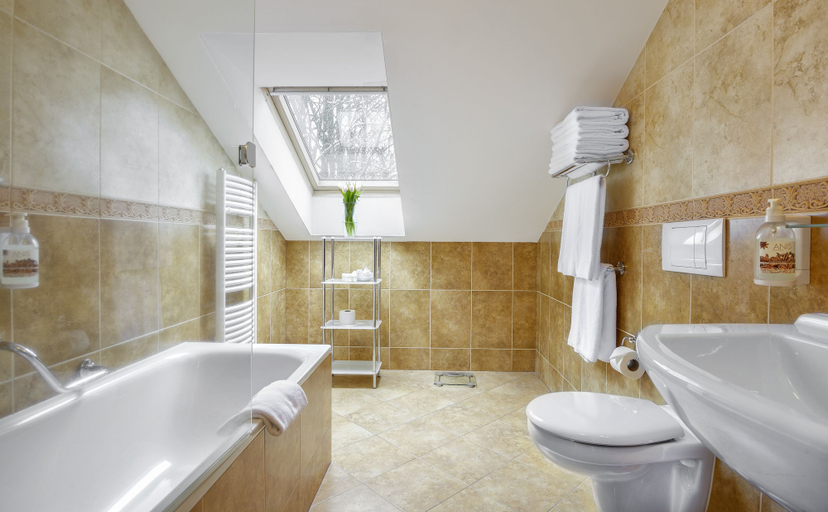 Bathroom 4, Spa Hotel Continental, Cheb