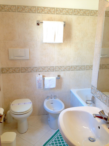 Bathroom 4, Hotel Serenissima, Venezia