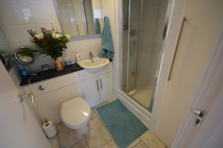 Bathroom 4, Isabella Penthouse 15th Floor, Seafront, Brighton and Hove
