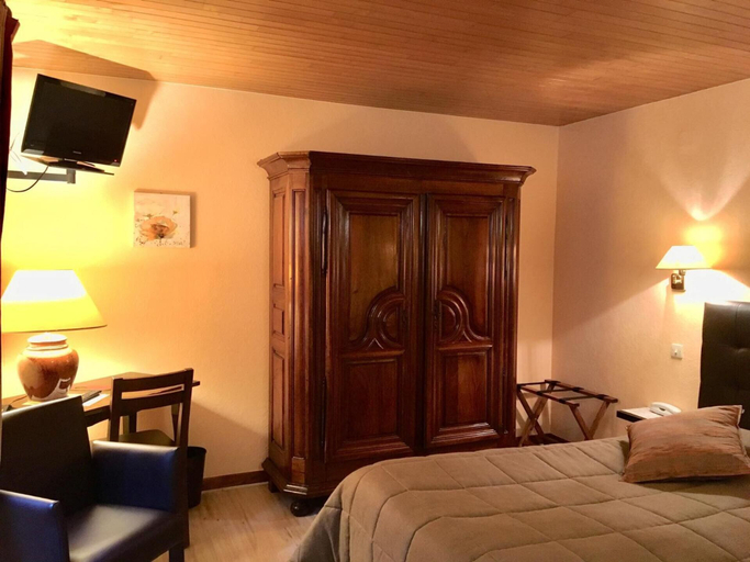 Bedroom 4, Hôtel de l'Ange, Haut-Rhin