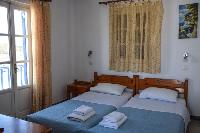 Bedroom 2, Hotel Kastelakia Mykonos, South Aegean
